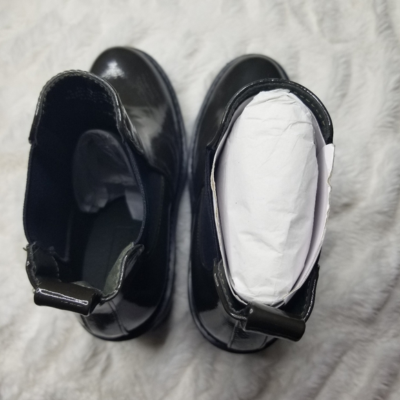 Topshop Bree High Unit Platform Lug Boot in Olive - Picture 4 of 6